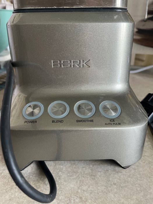 Продам блендер BORK