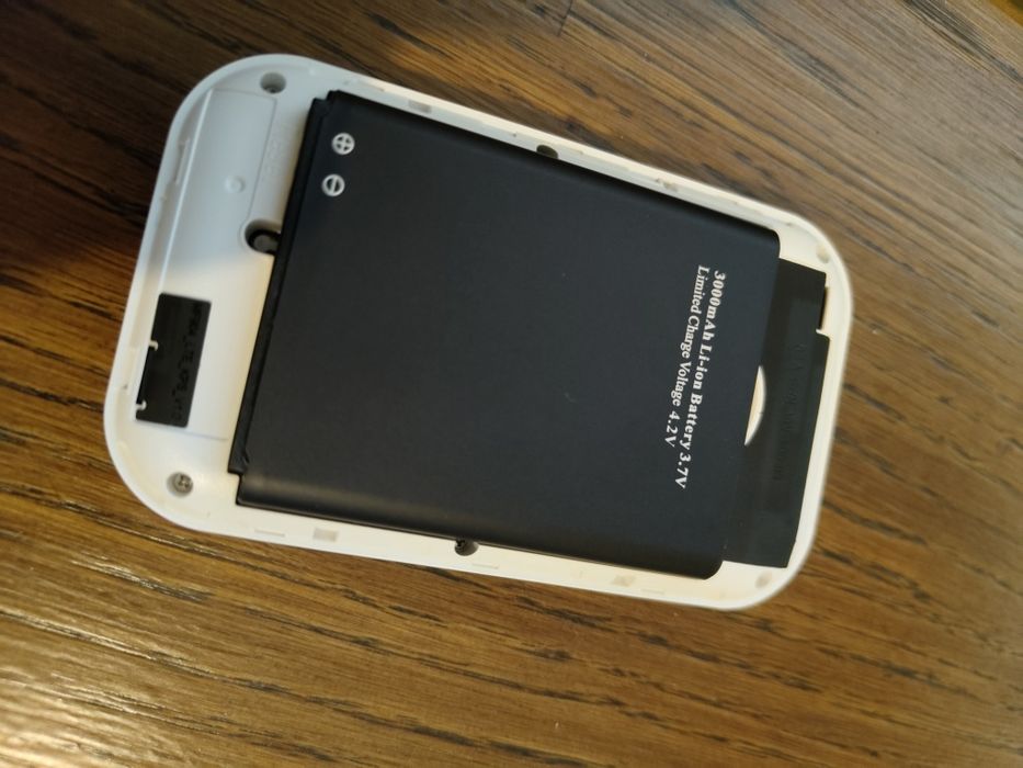 Мобільний 4g роутер mifi