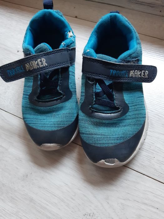 Oddam za darmo adidas dla chłopca rozmiar 25