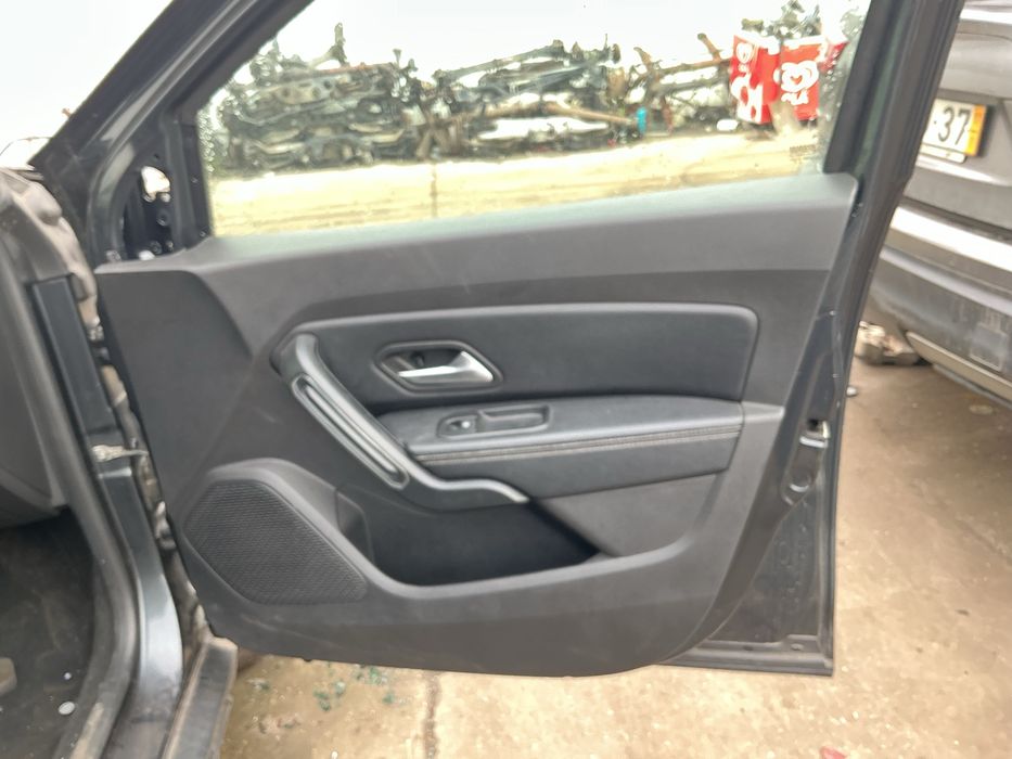 CONJUNTO DE BANCOS COM QUARTELAS DACIA DUSTER ANO 2019