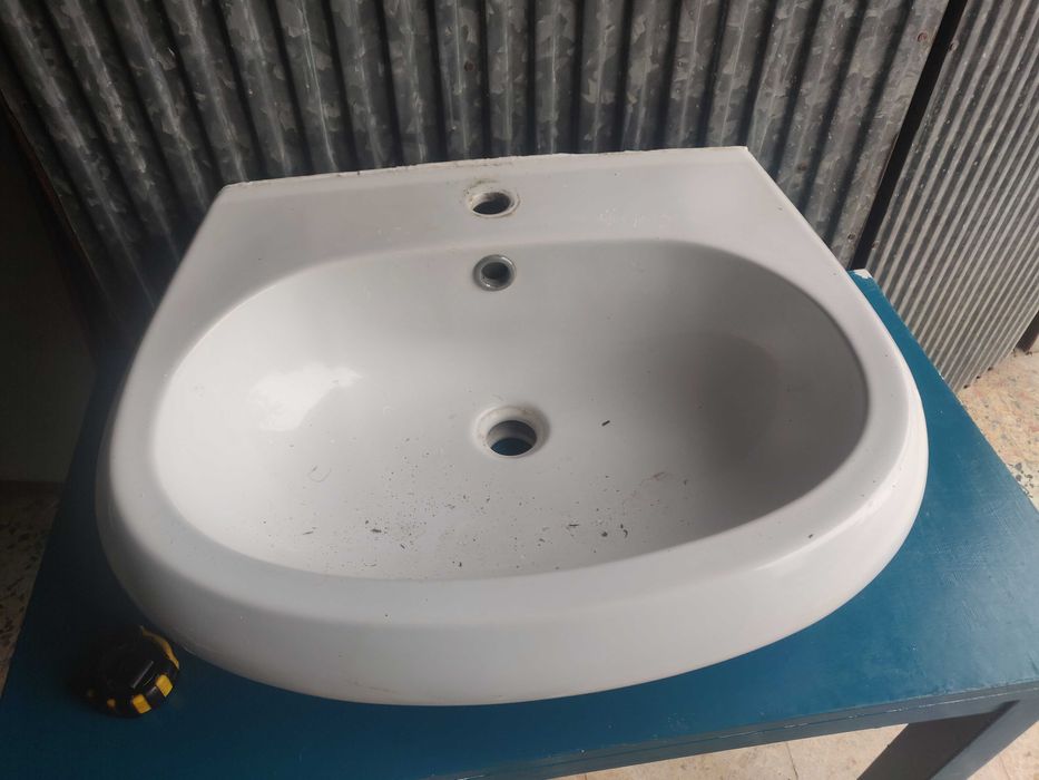 lavatório de porcelana