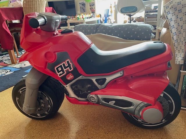 Mota Criança (vermelha e preta)