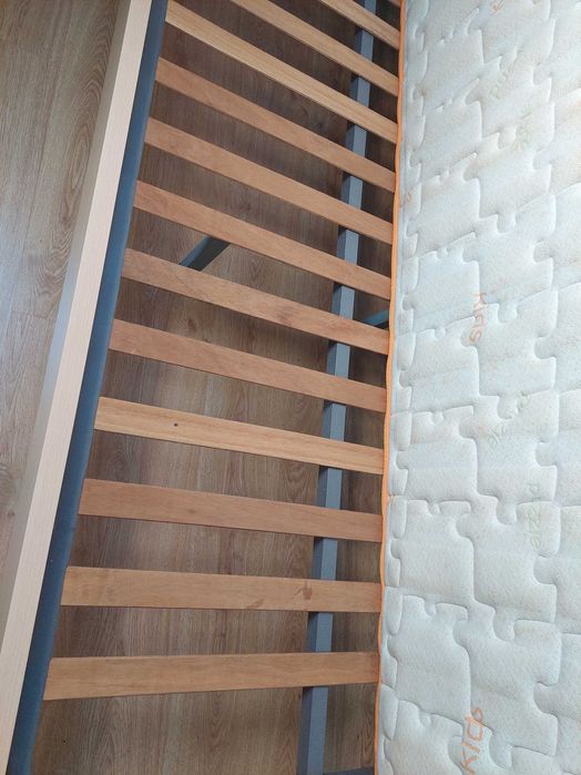 Quarto criança juvenil, moderno e em estado novo - OFERTA DE CADEIRA