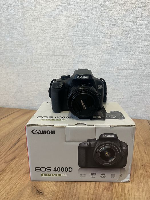 Canon 4000D + EF 18-55 та EF 50mm 1.8