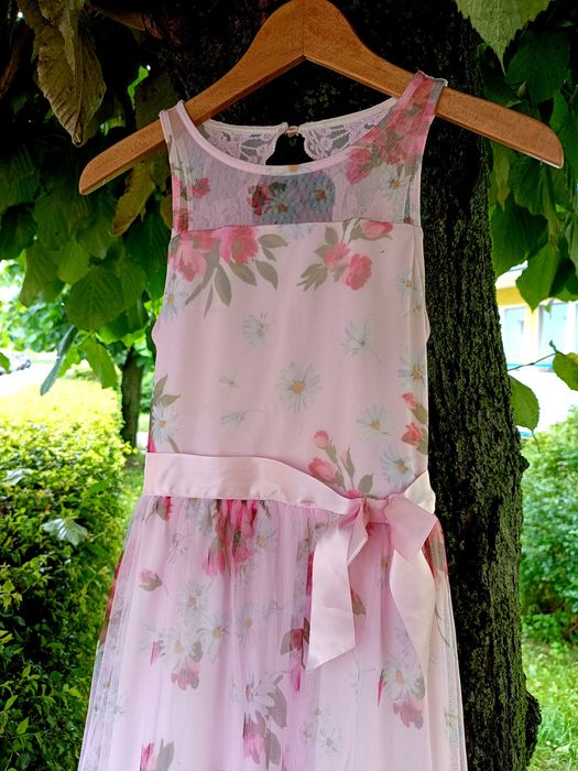 Różowa w kwiaty sukienka dla dziewczynki 14 lat