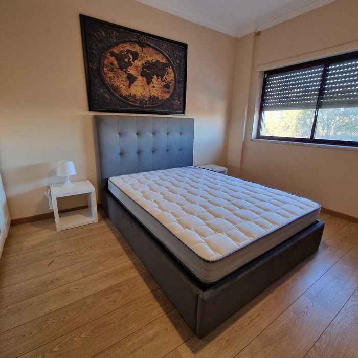 Camas de Casal Estofadas de Luxo 199€ Disp. em Várias Cores! 190x140m!