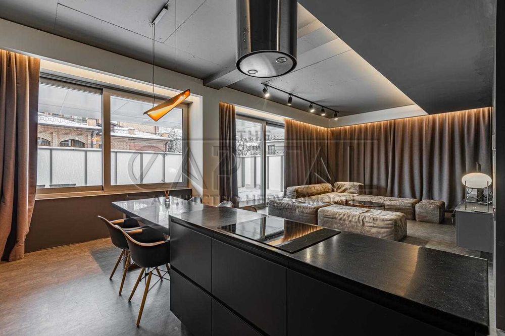 АВТОНОМНИЙ ПОВНІСТЮ клубний будинок преміум-класу 3 кімнати Печерськ