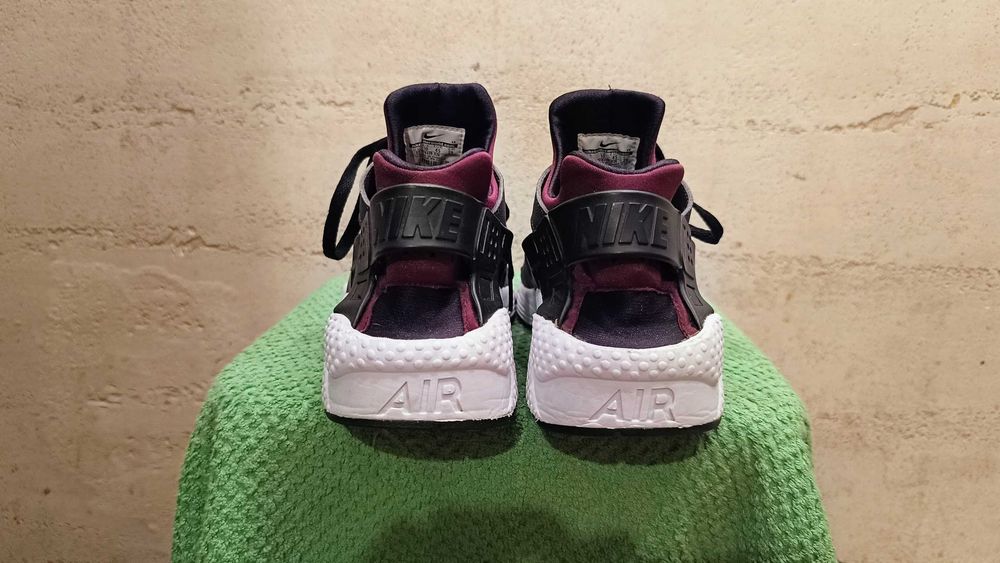 NIKE AIR HIARACHE r.45 stan bardzo dobry