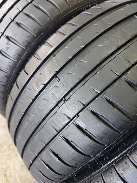 225/40R18 Michelin