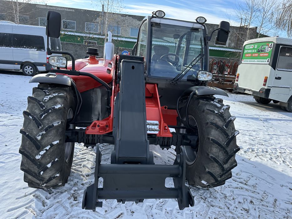 Телескопічний навантажувач маніту Manitou