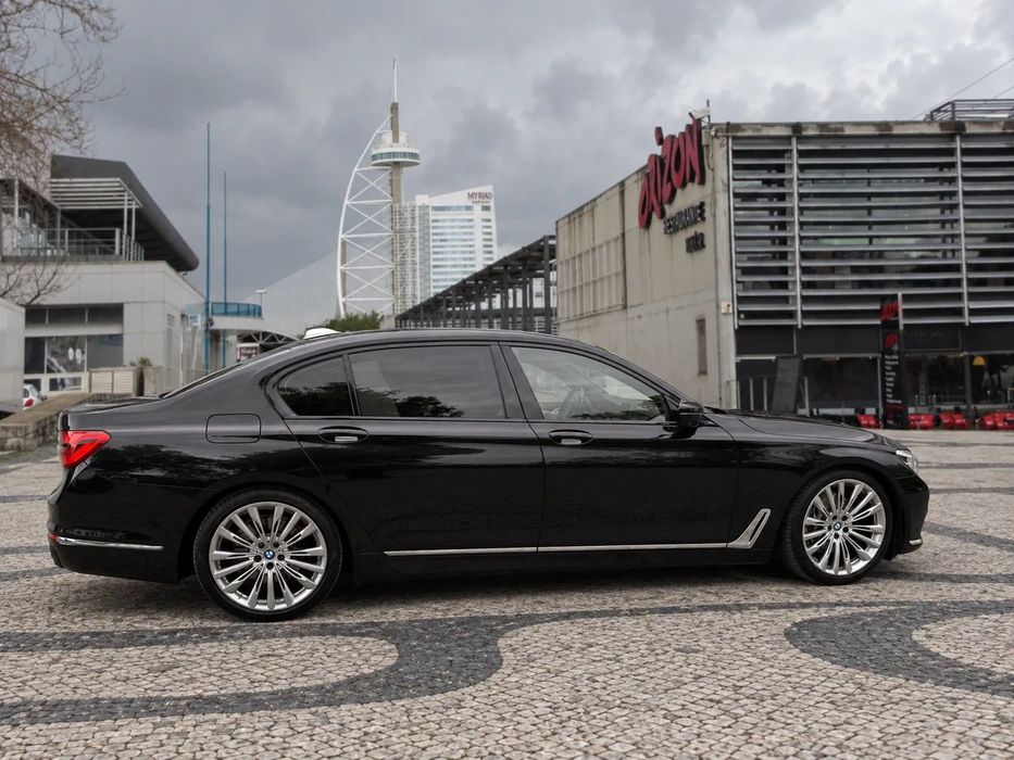 BMW 740