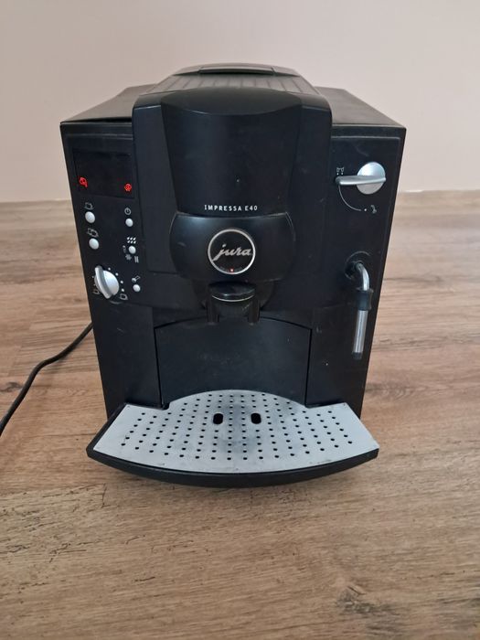 Ekspres do kawy Jura Impressa E40 uszkodzony