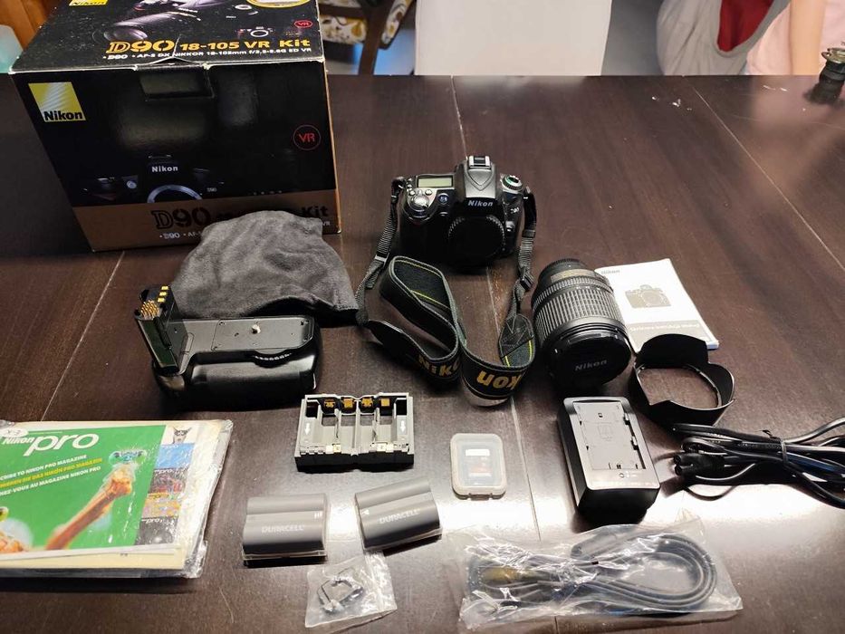 Nikon D90+18-105, grip, baterie, karta przebieg tylko 25584 zdjęć.