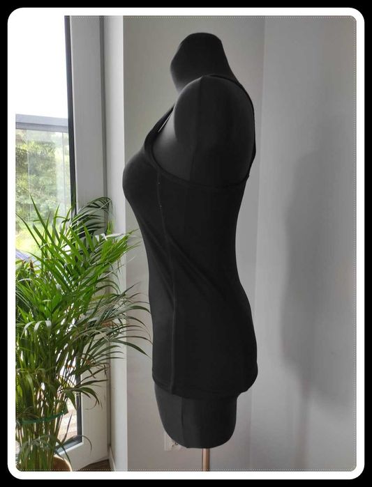 H&M sport czarna sportowa bokserka 36 S