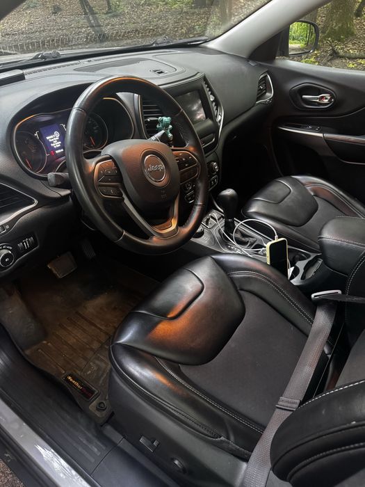 Продам jeep cherokee KL  2019 повний привід газ/бенз