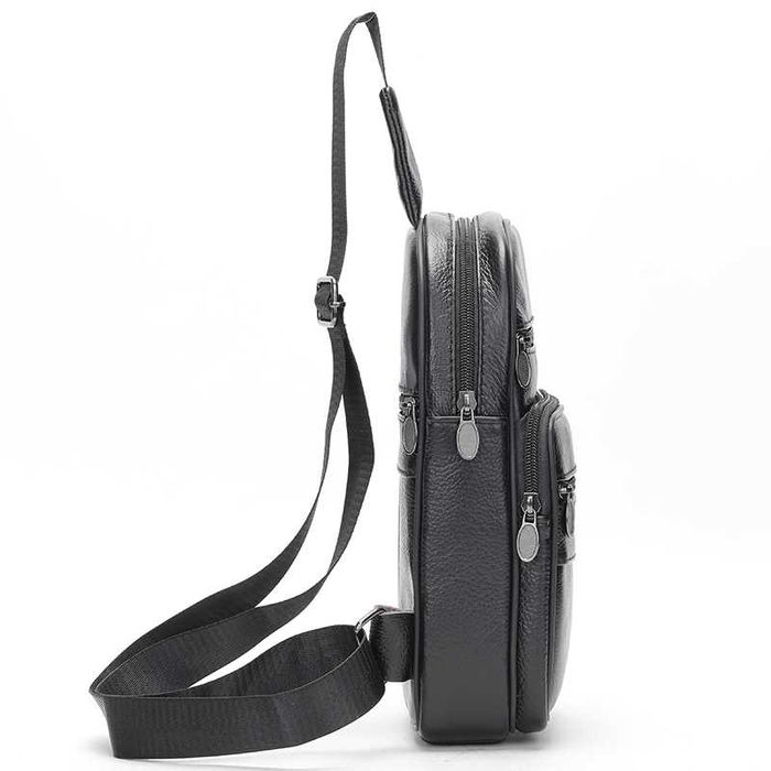 Качественная мужская кожаная сумка через плечо. Цвет: черный