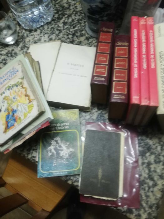 Peças decoração entre outras coisas. Antiguidades