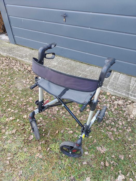 Aluminiowy balkonik/chodzik dla starszych osób