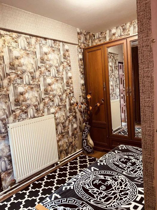 Здається частина будинку на Старому Місті.