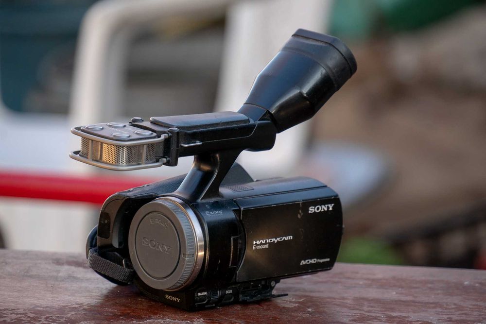 Sony NEX-VG20E відеокамера камкодер