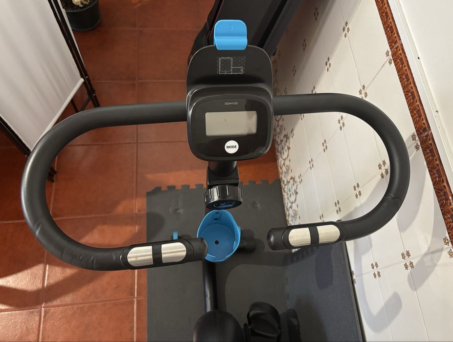 Bicicleta Estática Essencial EB 120-DOMYOS