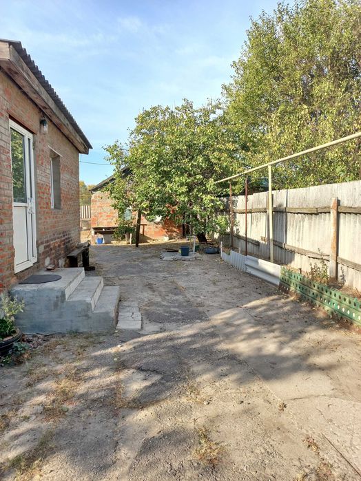 Продам дом с гаражом в Чугуеве (Башкировка)