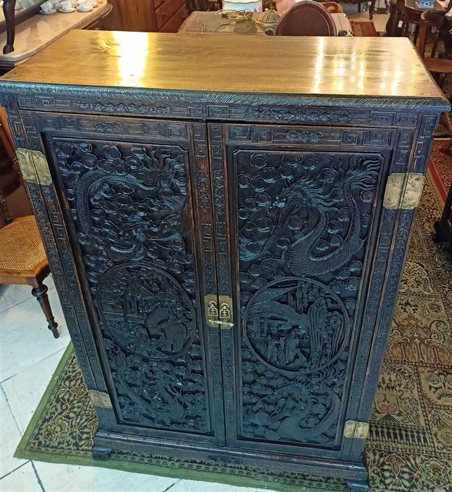 Móvel Armário Chinês