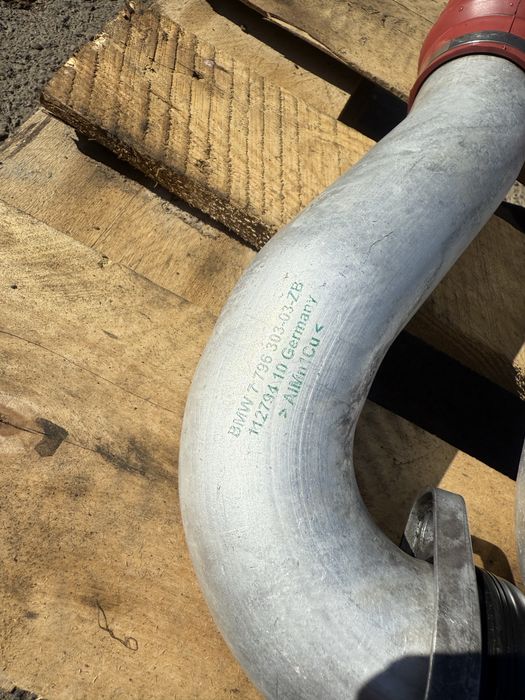 BMW E90 E91 e92 e93 M57 ПАТРУБОК ВОЗДУХА ИНТЕРКУЛЕР шланг м57 м57н2