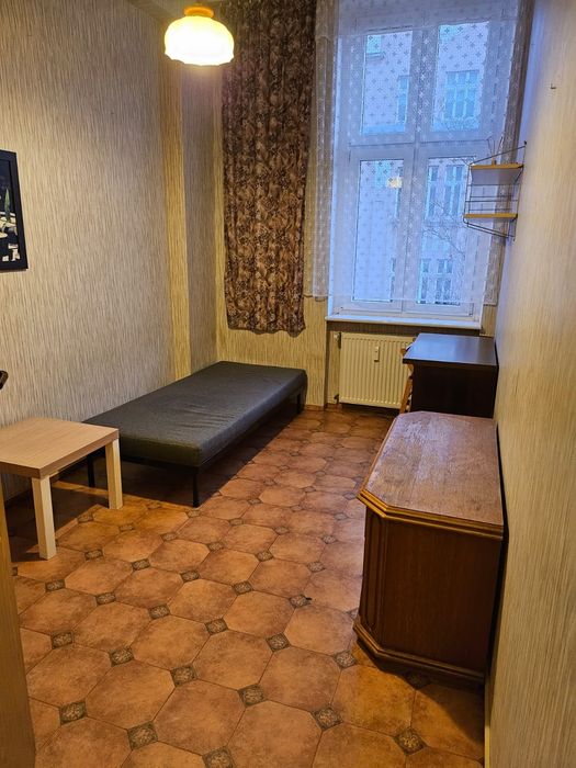 Na wynajem od października mieszkanie 2 pokojowe blisko Ronda Kaponiera