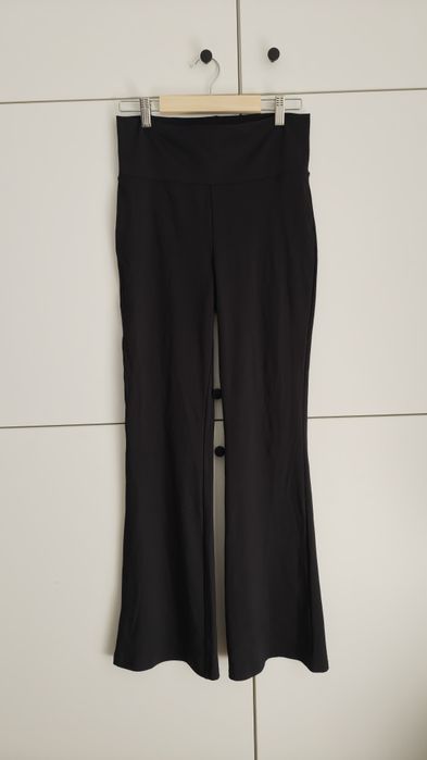Nowe leginsy czarne wysoki stan h&m divided rozszerzane nogawki