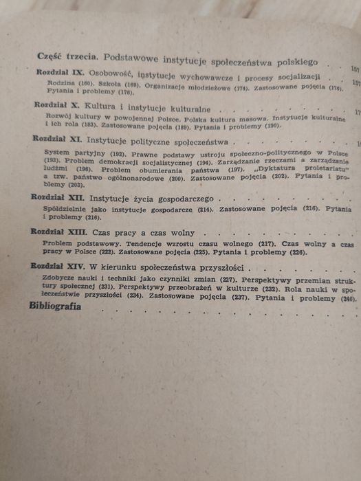 Współczesne społeczeństwo polskie Dyoniziak Mikułowski Pucek