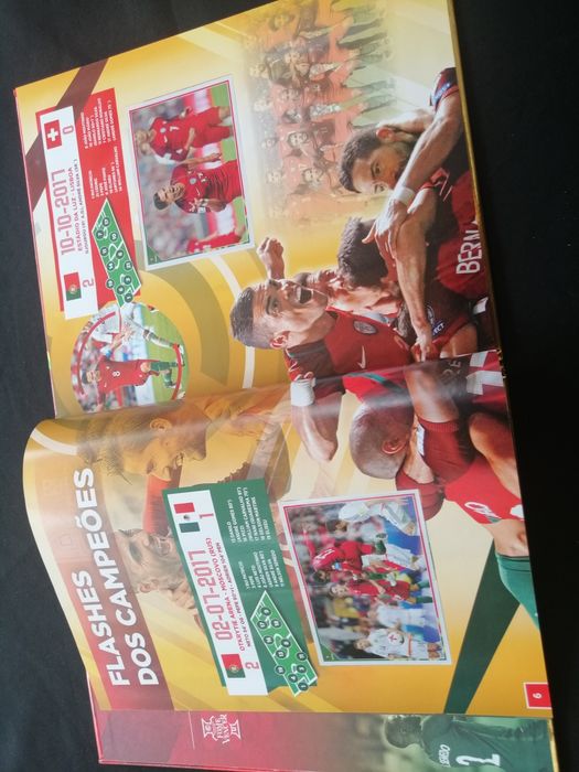 Caderneta Completa Fome de Vencer 2018 com Tattos aceito troca