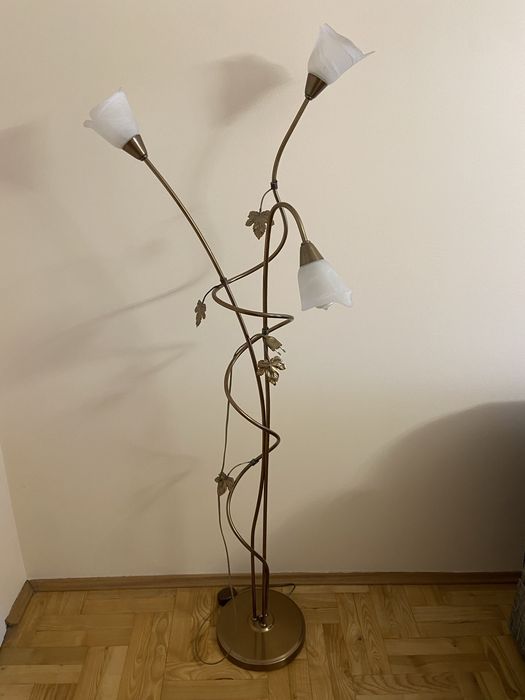 Piekna stylowa lampa sufitowa