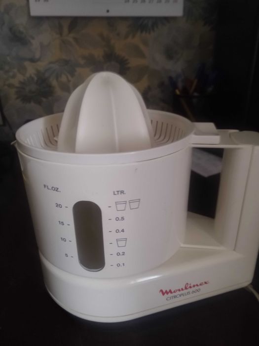 Продам соковыжималку для цитрусовых,электрическую,конусную