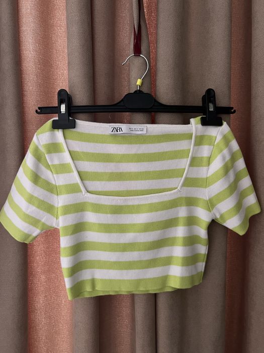 Стильний кроп-топ від Zara у свіжому літньому дизайні
