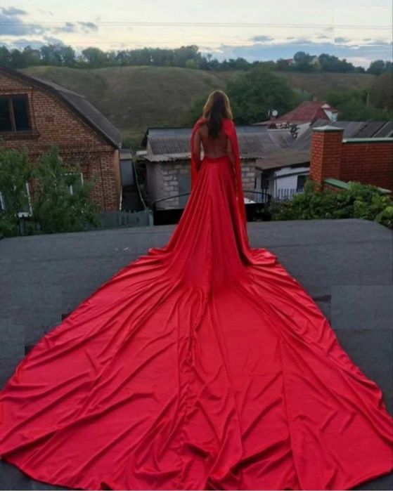 Платье с длинным шлейфом для беременных