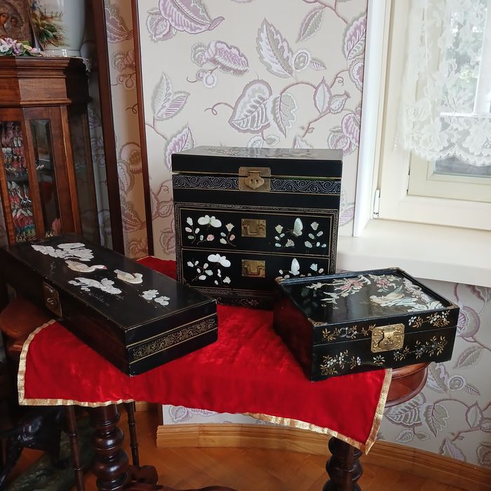 Продам антикварные шкатулки под украшения