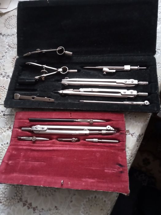 Готовальни для  учеников