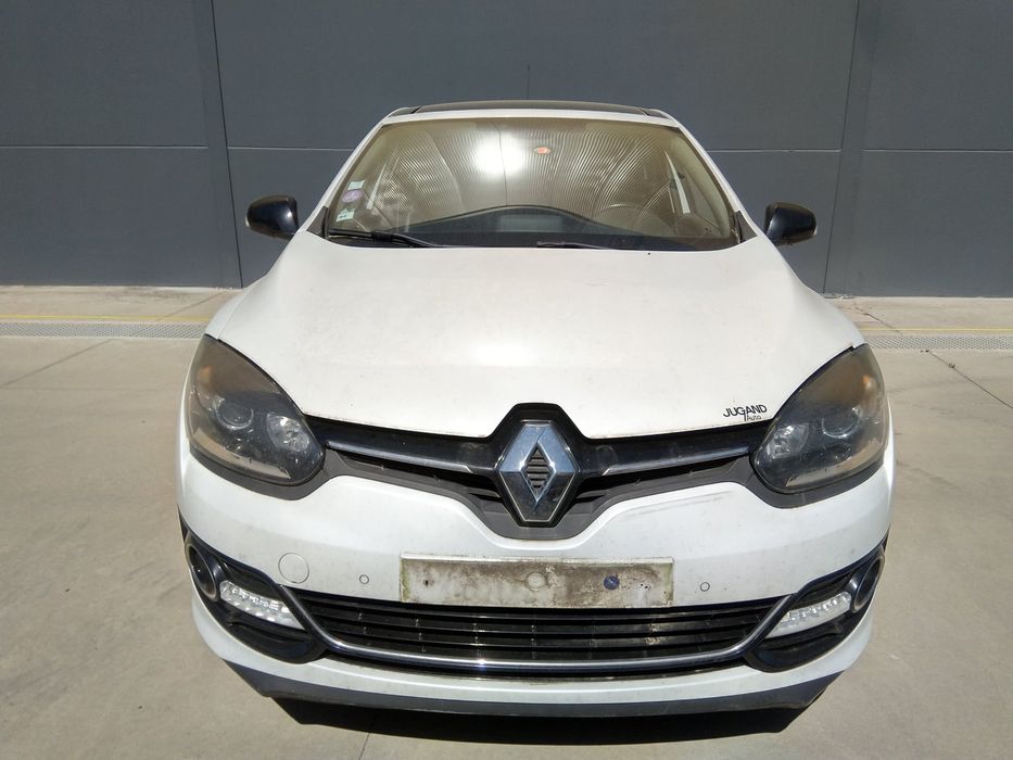 RENAULT MEGANE III Hatchback - 2015 - Para Peças