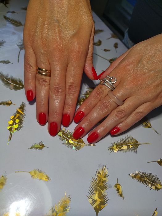 Модели на маникюр, наращивание, центр возле Мост Сити