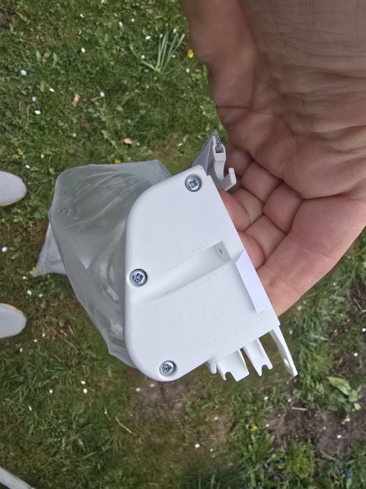 Nowa Roleta Moskitiera Dometic SEITZ 540x410 Kamper Przyczepa 54x41
​Opis:
Na sprzedaż fabrycznie nowa, nigdy nieużywana roleta z moskitierą renomowan