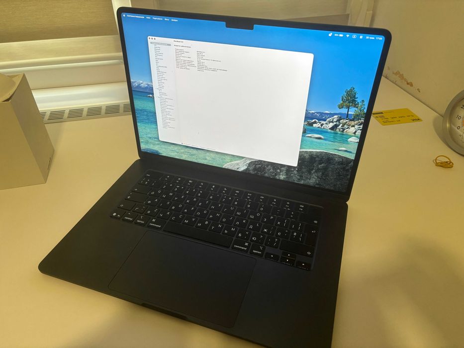 MacBook Air 15" M4 2025, 16/256 ГБ