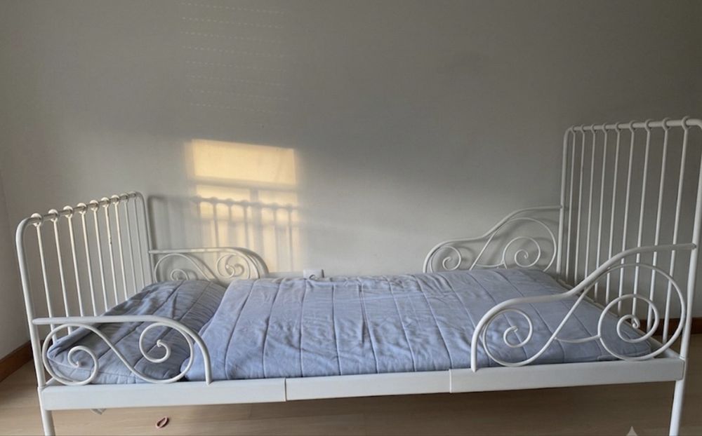 Cama Infantil Extensível IKEA MINNEN Branca + Colchão