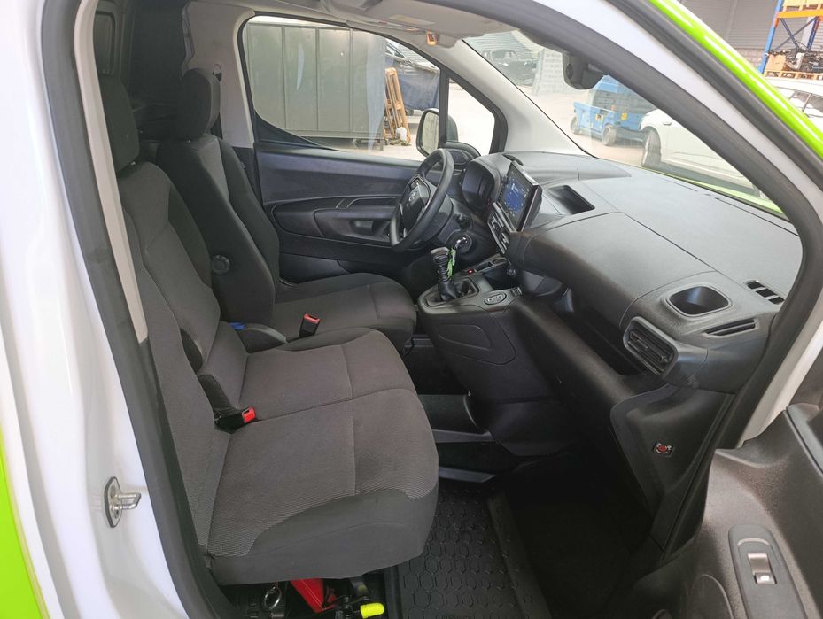 OPEL COMBO 1.5 CDTI LONGA - 130 CV (IVA DEDUTÍVEL)