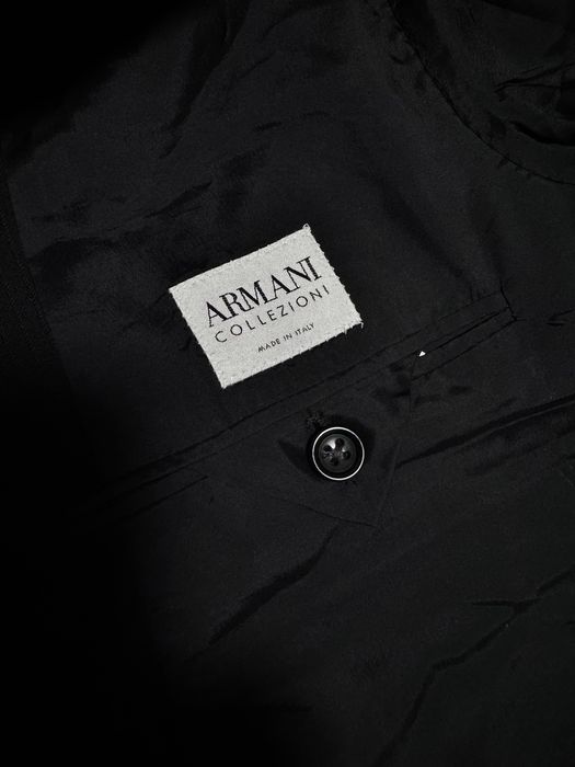 Костюм от Armani Collezioni Made in Italy