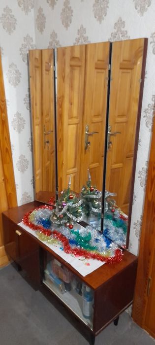 Трюмо тумба з дзеркалом