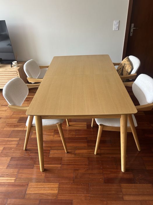 Mesa extensivel madeira de acacia