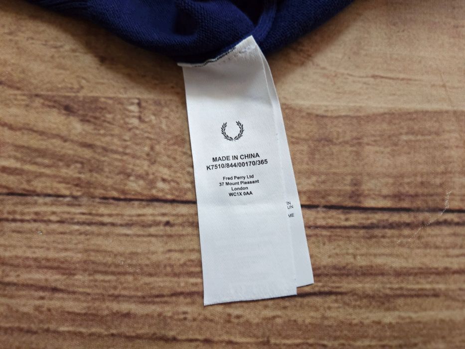 FRED PERRY Sweter Męski Granatowy Logo r. L
