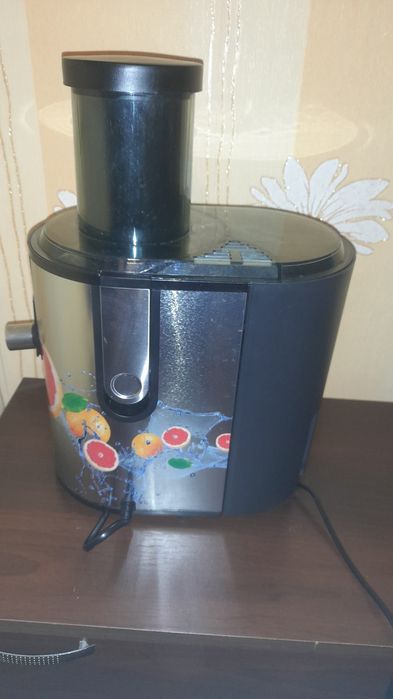 Соковижималка Polaris Pea1241 FruitFusion