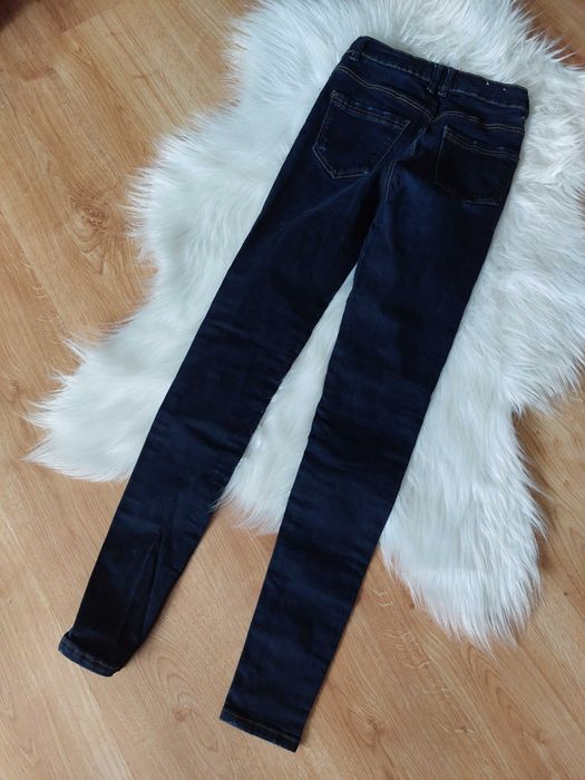 Spodnie jeansy xs s m wysoki stan przetarcia dziury skinny rurki